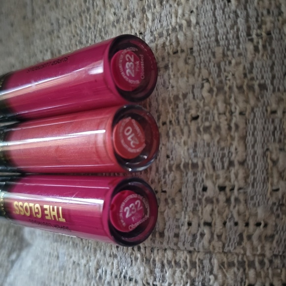 REVLON BRAND WOMENS LIP GLOSS BUNDLE OF 3 - Picture 2 of 4